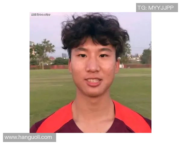 足球天才少年崭露头角梦想与努力交织成就未来之路