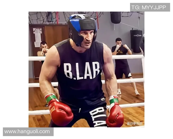 张君龙与克里琴科的巅峰对决谁能笑到最后引发拳击界热议 张君龙与克里琴科的巅峰对决谁能笑到最后引发拳击界热议